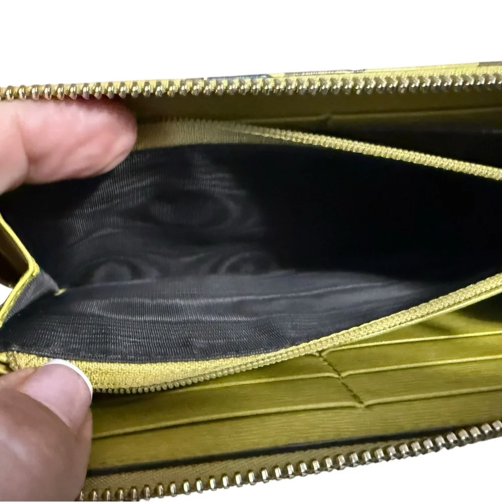 Like New Gucci Yellow/Green Wallet with Blue Hearts 7.5” x 4” Includes COA